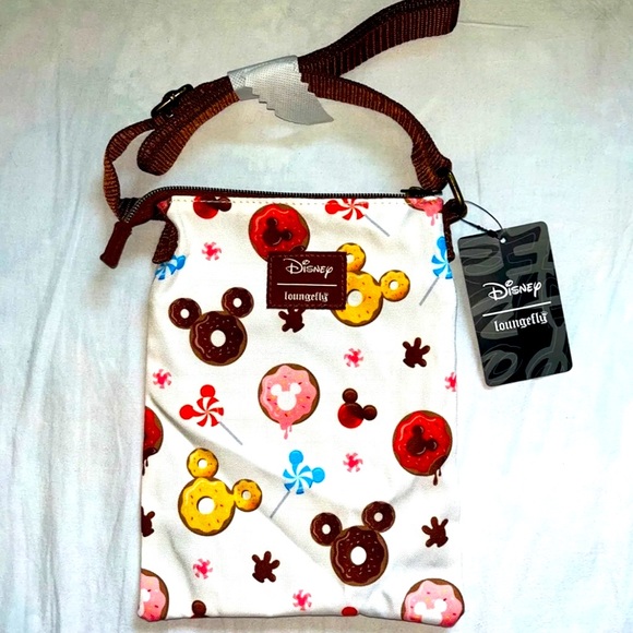 Loungefly Handbags - *NWT* Loungefly Sweet Treat Disney Purse